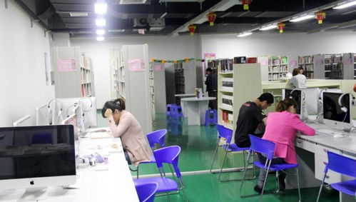 郑州团购临时工首日 职场挫败中的抉择